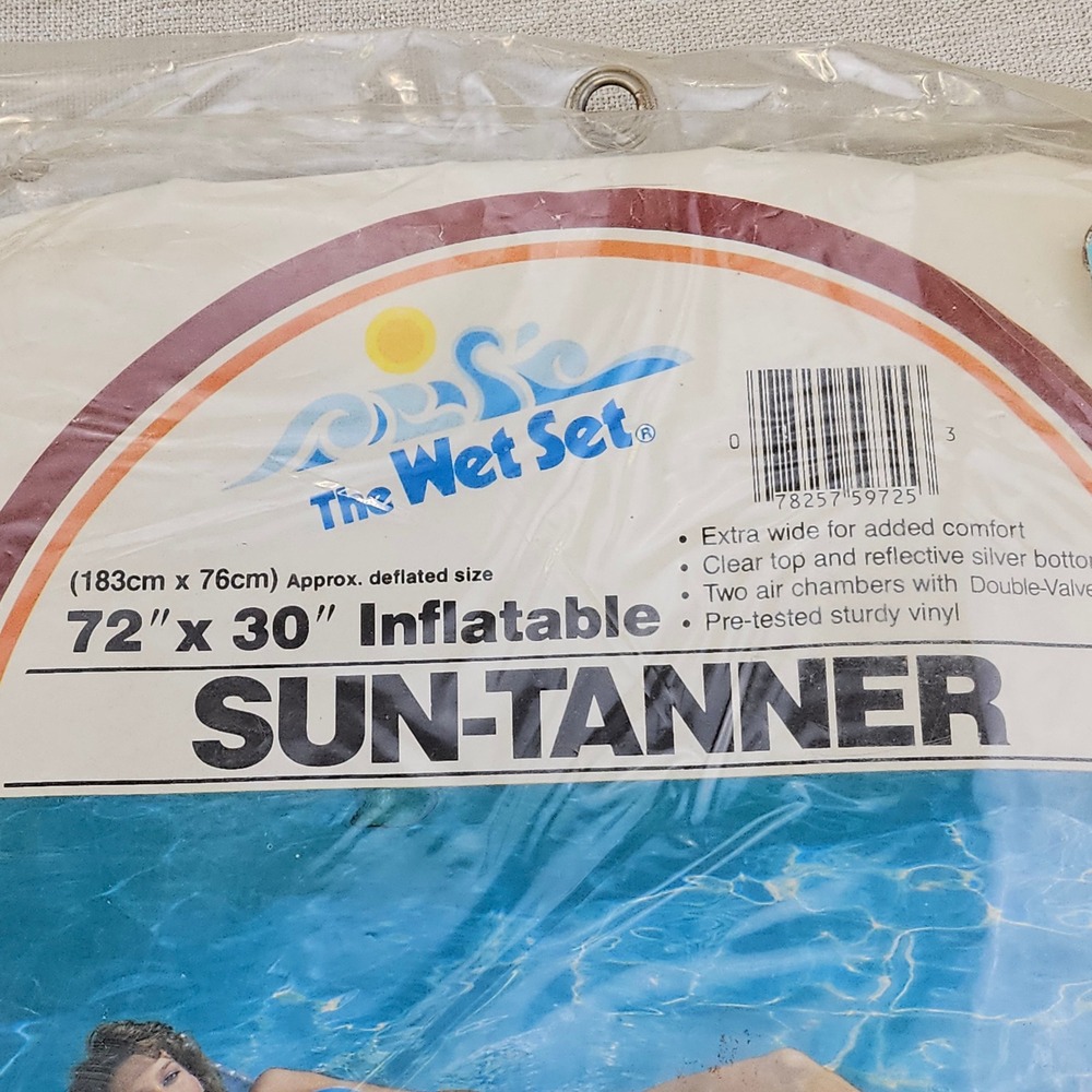 The Wet Set 72 x 30 Inch Vinyl Inflatable Sun Tanner Pool Float Air Mat 1983 NOS